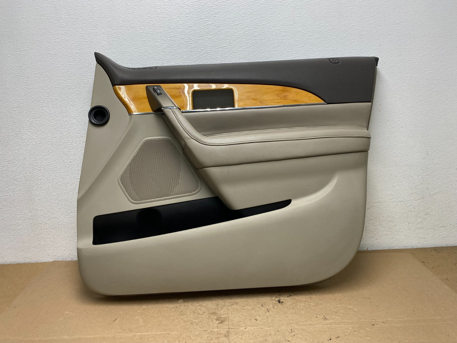 2011-2015 Lincoln MKX Front Right Passenger Side Panel Door Trim AF4970 DW0