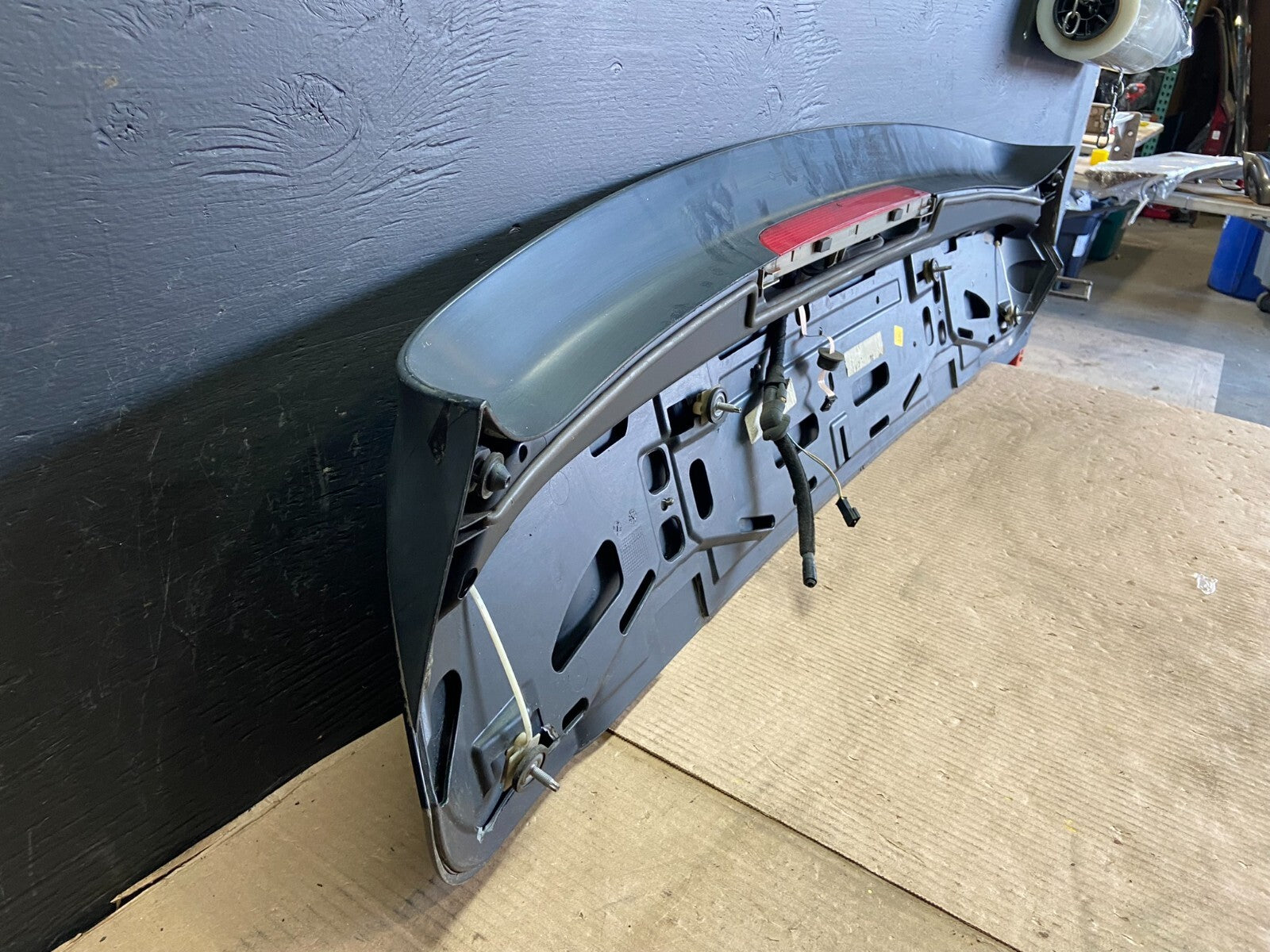 2007 to 2013 BMW X5 Trunk Hatch Spoiler 7157689 D9403 OEM DG18