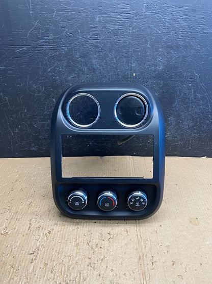 2011 to 2017 Jeep Compass Dash Climate Temperature Control Radio Bezel AF1721 DG0