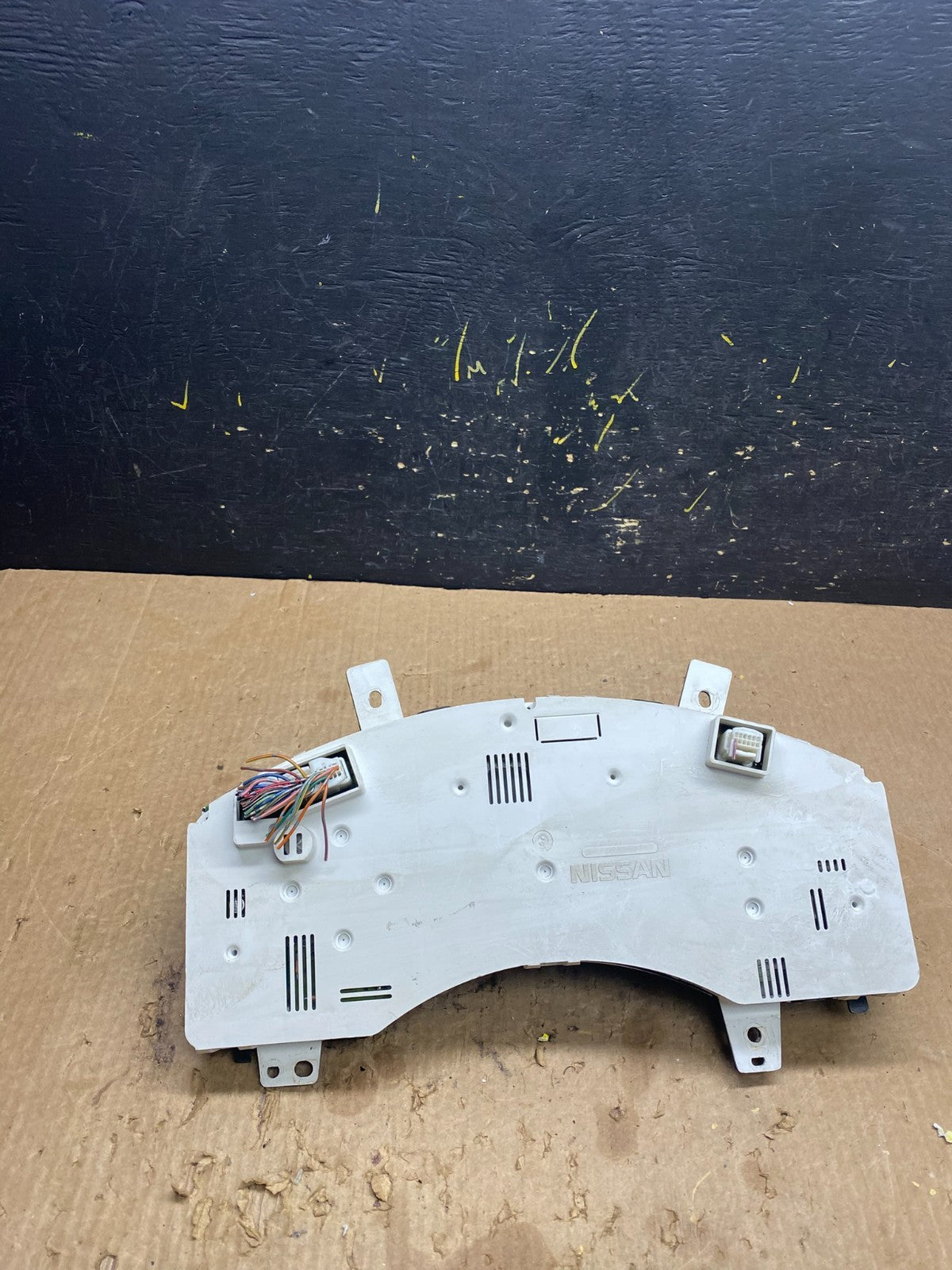 2007 Nissan Titan Speedometer Cluster Gauge Bezel Z7257 DG4