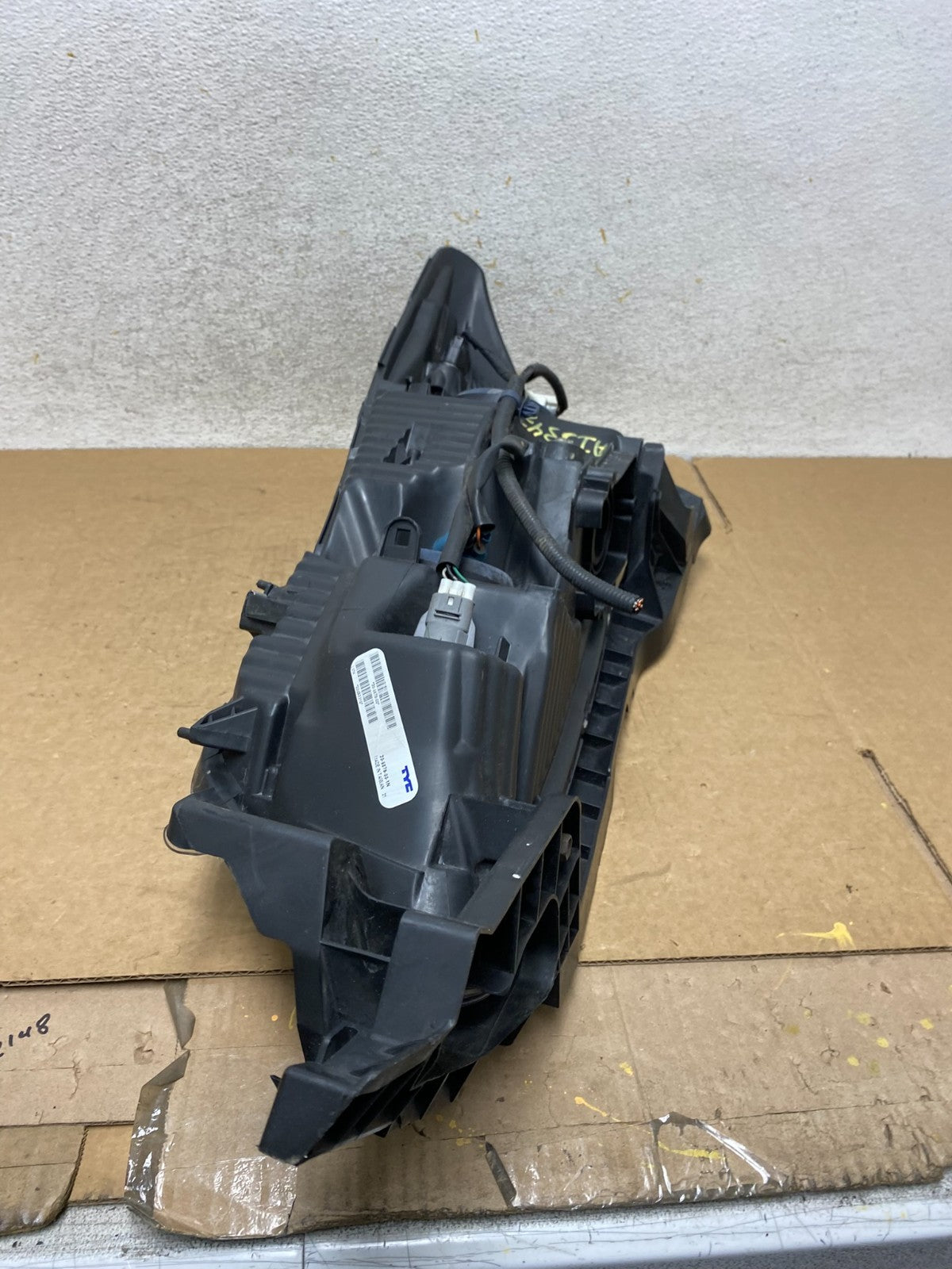 2008 to 2012 Honda Accord Sedan Right Passenger RH Headlight TYC AI3347 DW8