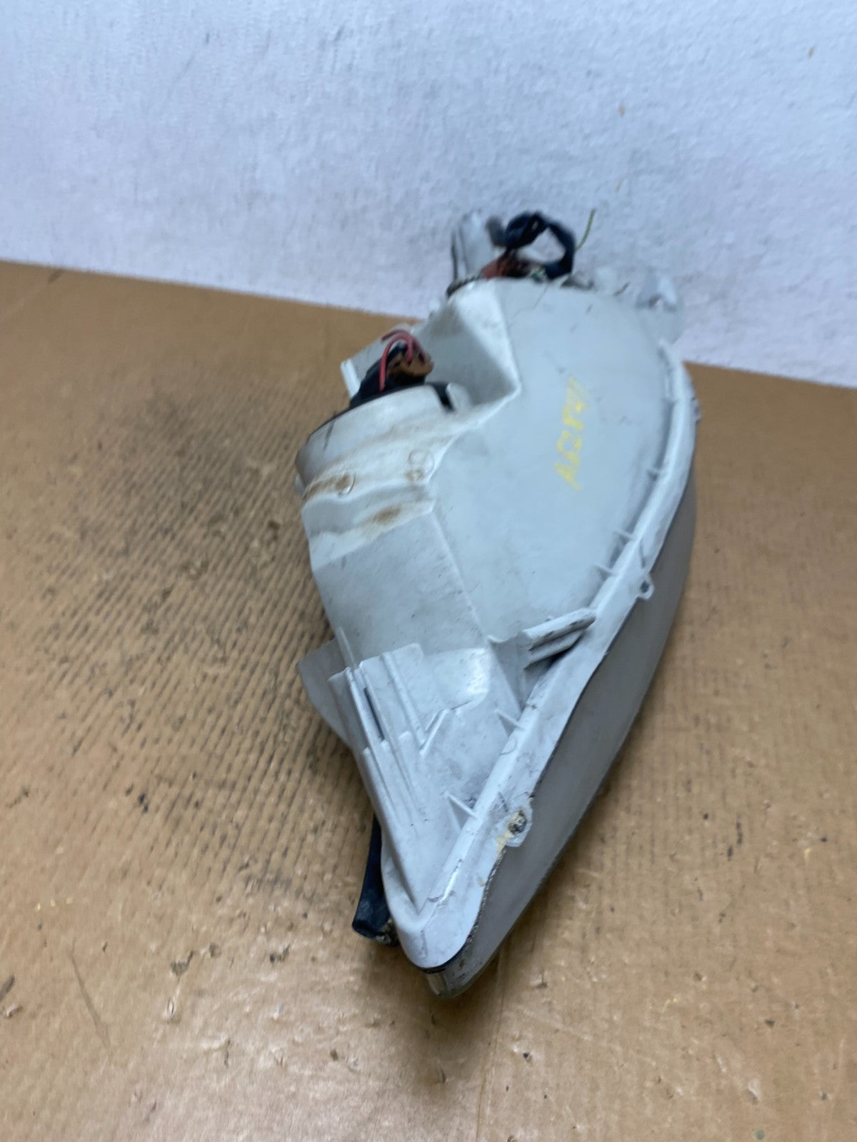 2002 to 2004 Toyota Camry Halogen Headlight Right Passenger Rh AE2841 DW8