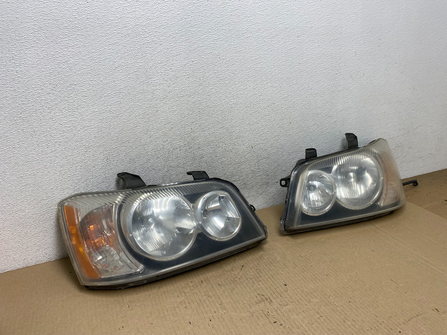 2001 2002 2003 Toyota Highlander Headlights Left+Right Side AF5856 DW2