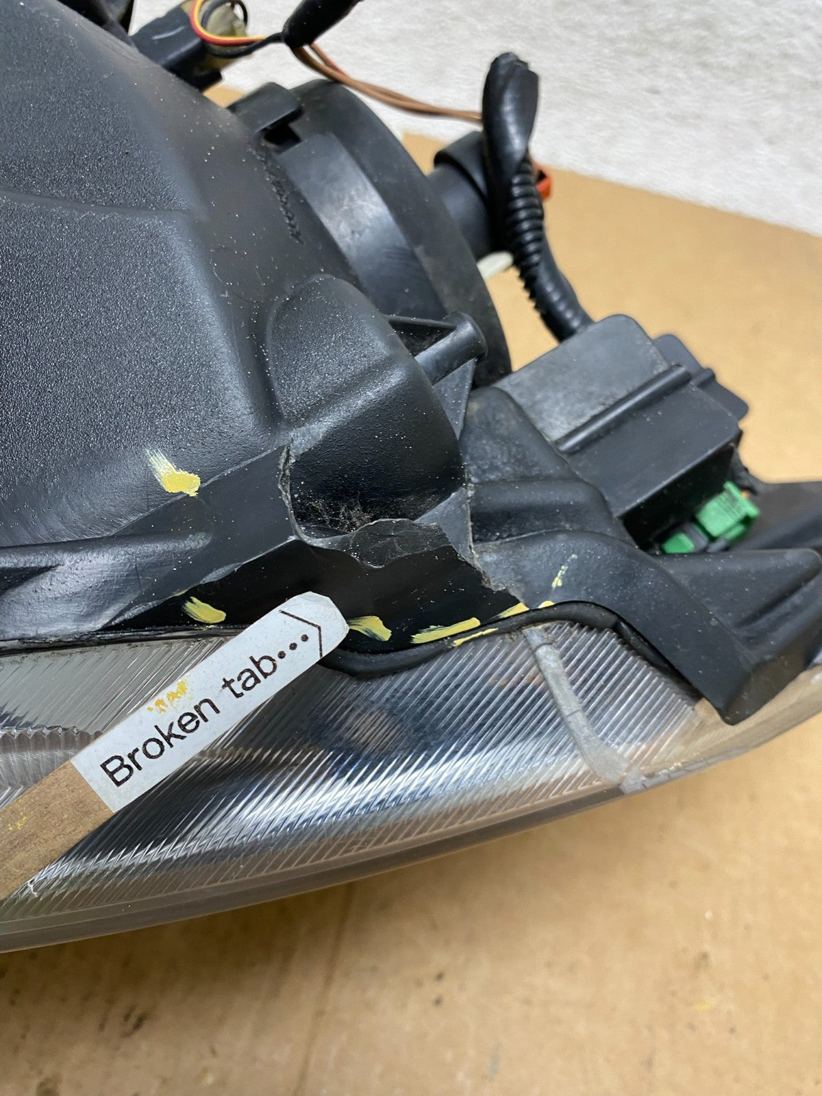 2007-2013 Suzuki SX4 Right Passenger RH Side Halogen Headlight AE3286 DW6
