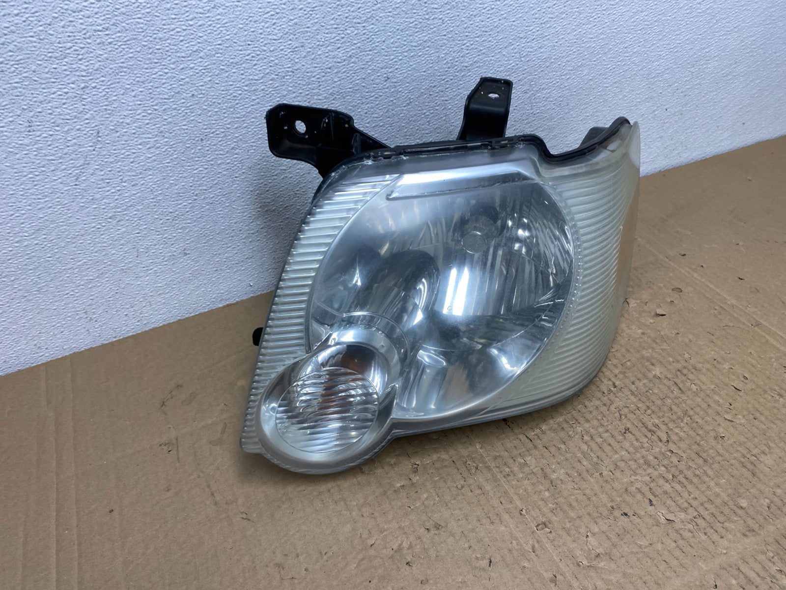2006 2007 2008 2009 2010 Ford Explorer Left Driver LH Side Headlight AC3910 DW2