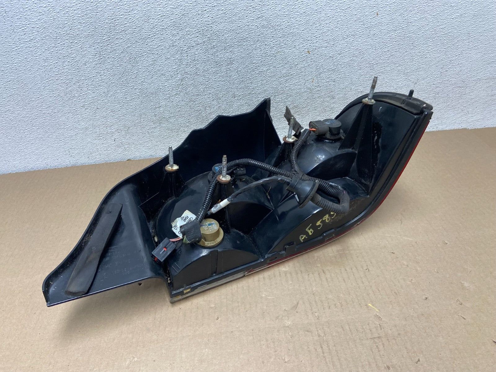 1995 - 1997 Ford Crown Victoria Left Driver LH Side Tail Light AG5855 DW7