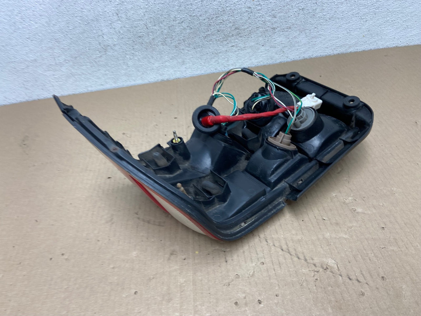 1996 to 1997 Toyota Corolla Left Driver Lh Side Tail Light AE9515 LK4