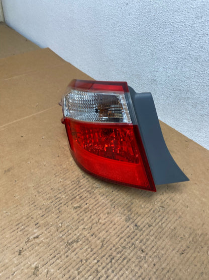 2014 to 2016 Toyota Corolla Left Driver Lh Side Tail Light AE0258 LK1