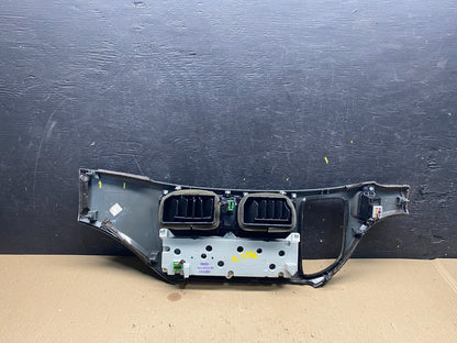 2005 to 2010 Honda Odyssey  Radio Climate Control Dash Trim Bezel Q7067 DG5