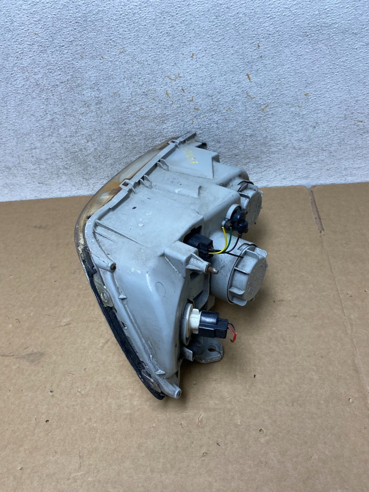 2004 2005 Hyundai XG350 XG Right Passenger RH Headlight Halogen AI2603 DW6