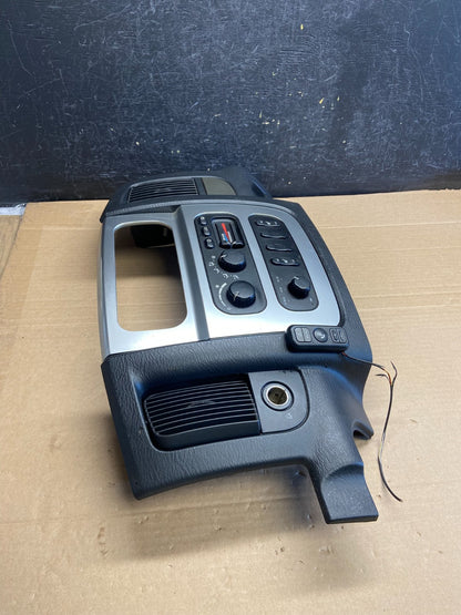 2002 to 2005 Dodge Ram Radio Climate Control Dash Air Vent Bezel Trim AG5033 DG1