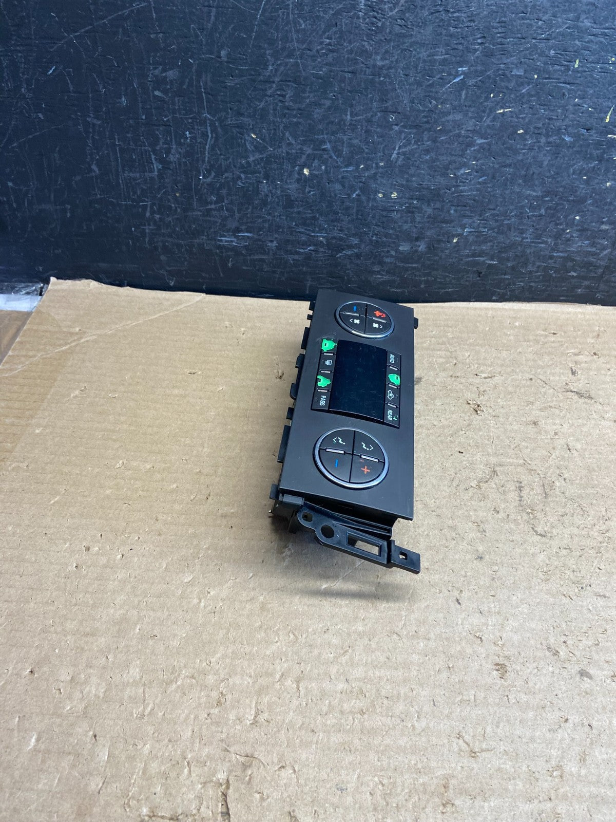 2007-2011 GMC Yukon Tahoe Automatic Climate Temperature Temp Control AH5169 DG2