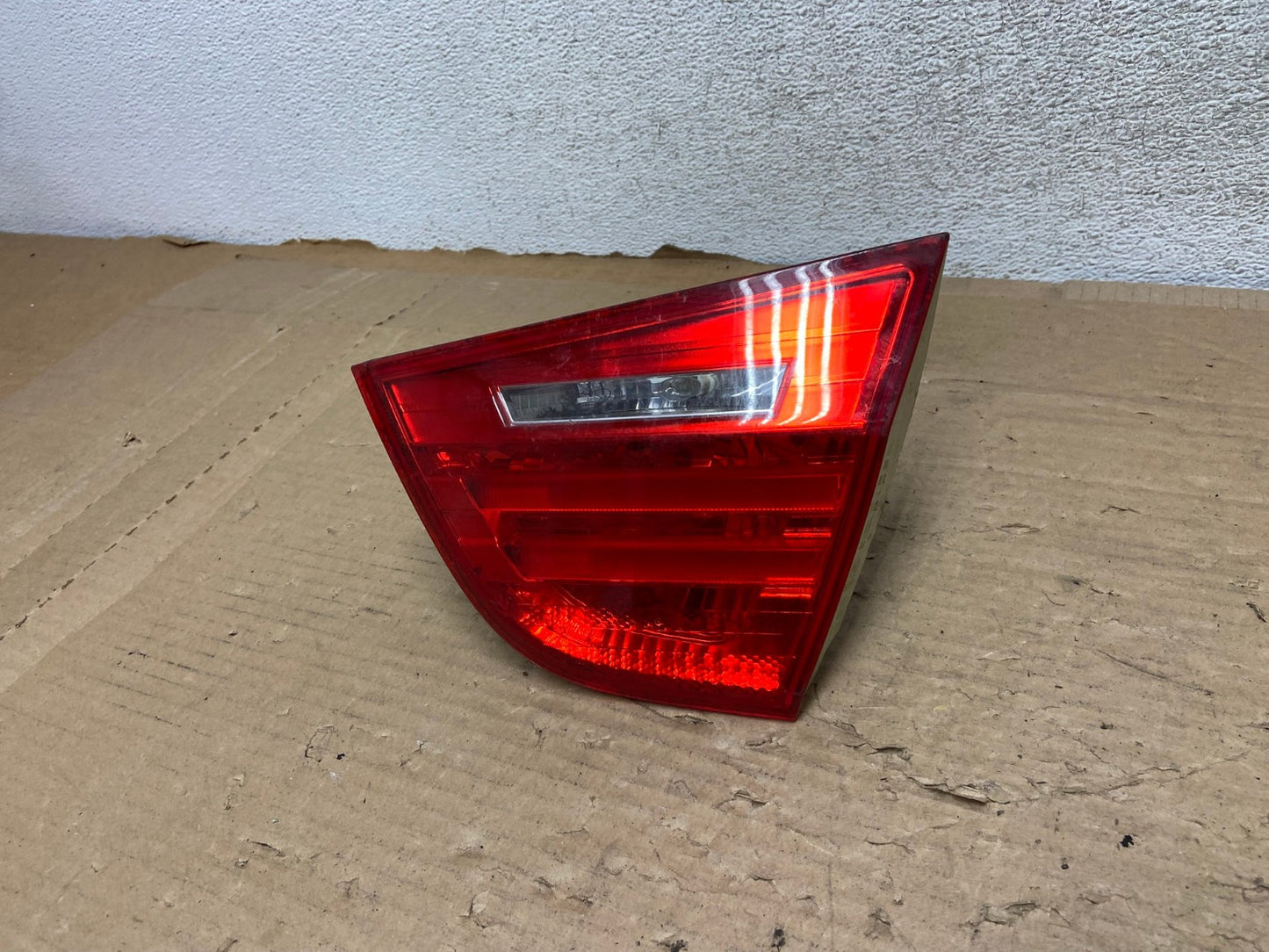 2009 2010 2011 BMW 3 328i 335i E90 Right Passenger RH Tail Light Inner AG8278 LK2