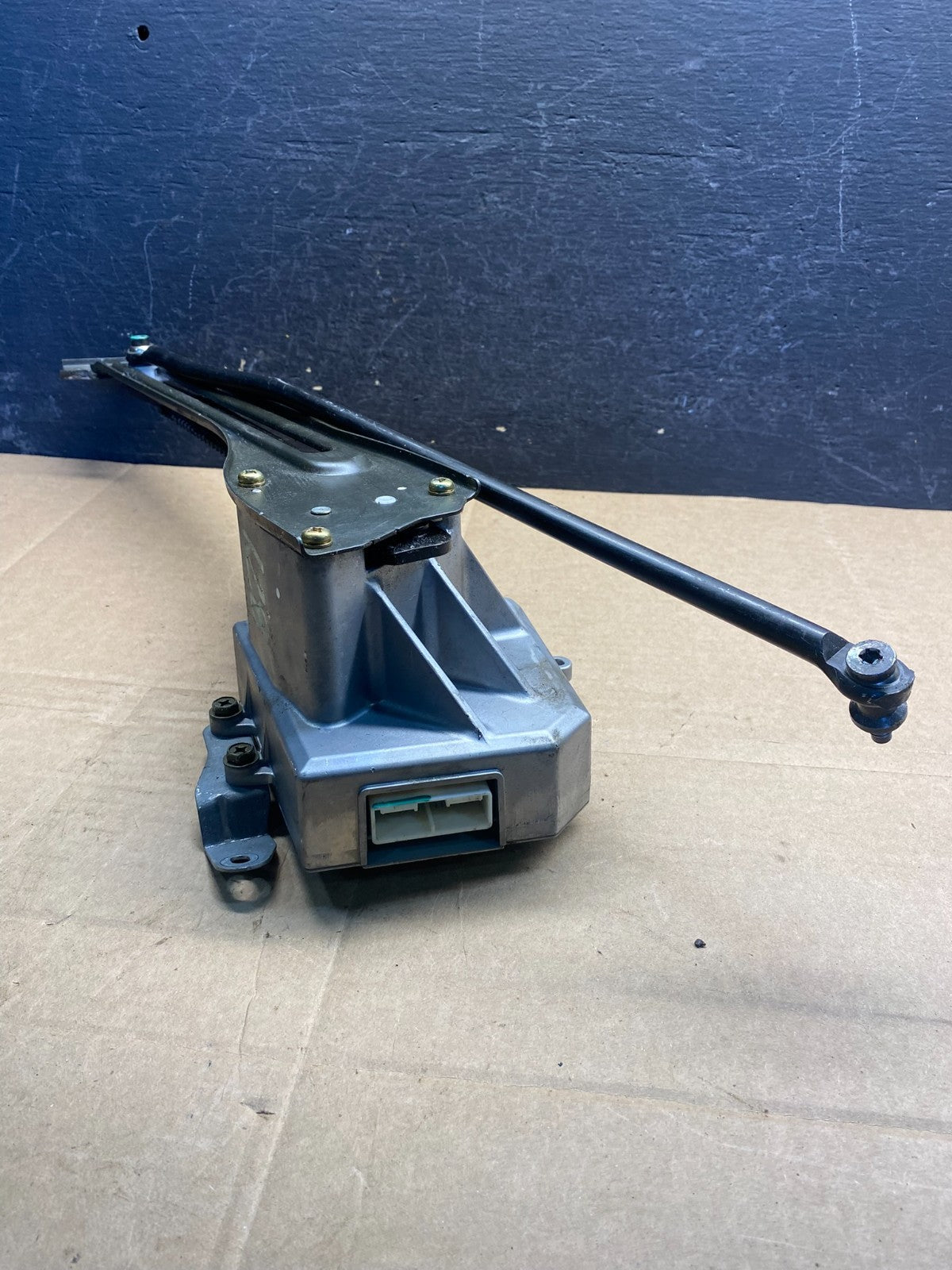 2005-2015 Nissan Armada QX56 Rear Hatch Power Liftgate Control Motor AE8234 DG4