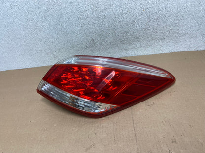 2011 - 2014 Nissan Murano Right Passenger Side RH Tail Light AG4597 LK0
