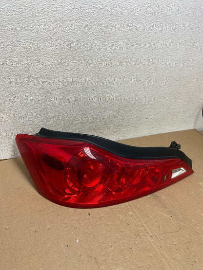 09-15 Infiniti G37 Q60 Convertible Left Driver LH Tail Light AH0775 DG2