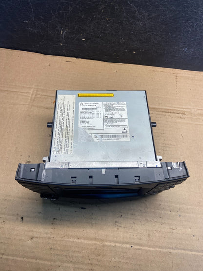 2009-2011 Mercedes Benz W211 E350 E500 Radio Screen Navigation Display AE2517 DG3