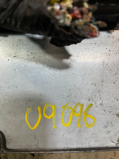 2004 Ford Van E450 6.0L Engine Control Module 4c2a-12a650-ajg u9096 DG4