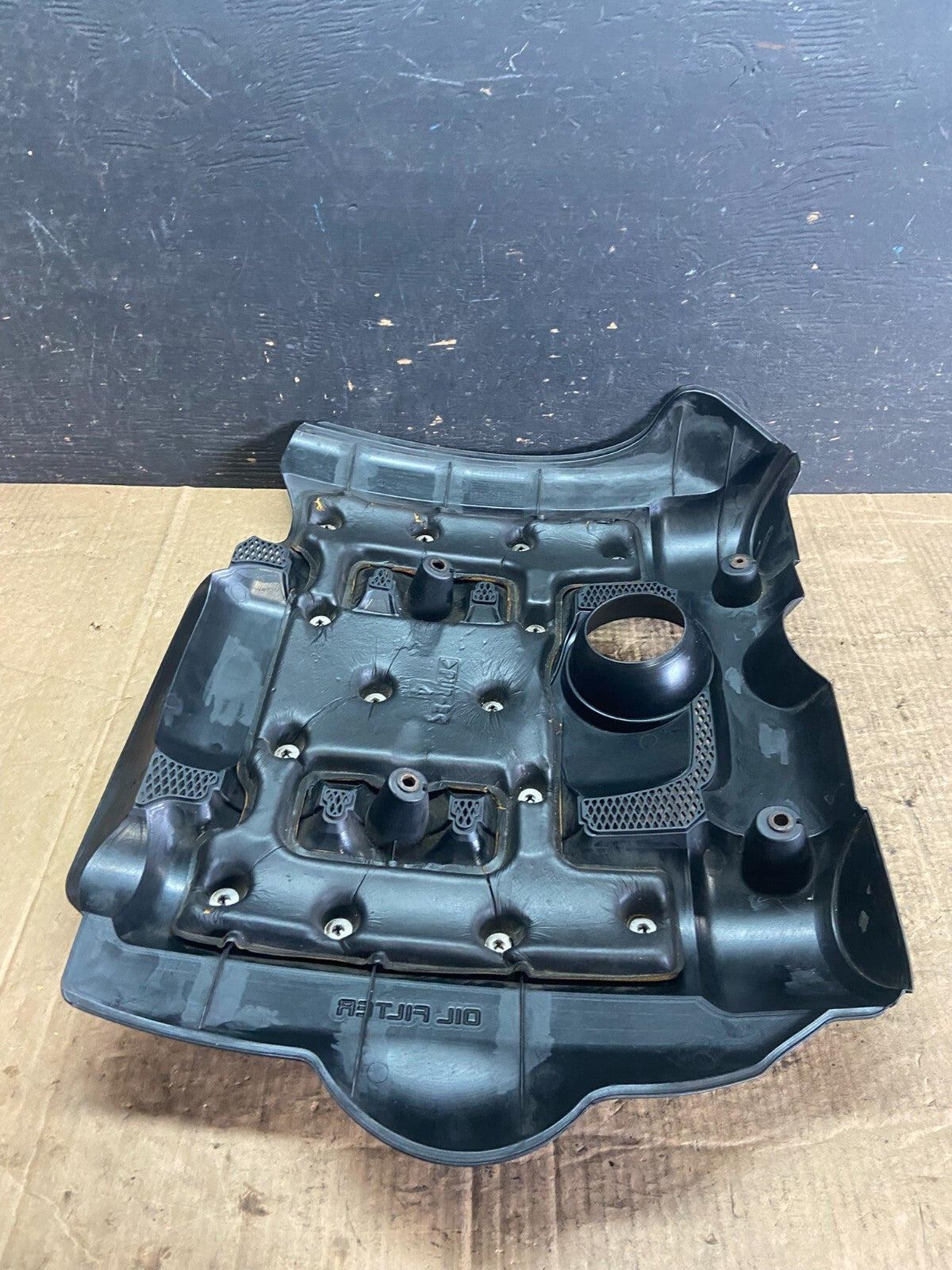 2006 to 2008 Kia Sedona V6 3.8L Engine Motor Cover O3311 PS8