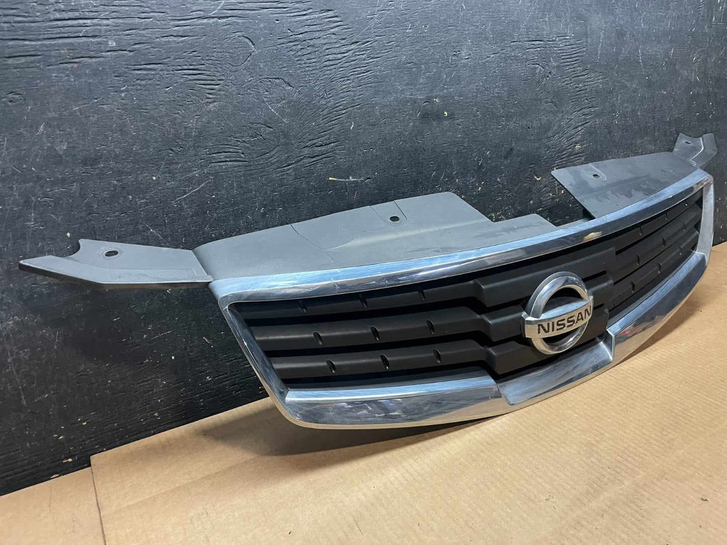 2007 to 2008 Nissan Maxima Front Upper Grill Grille Chrome OEM AA9054 DG1