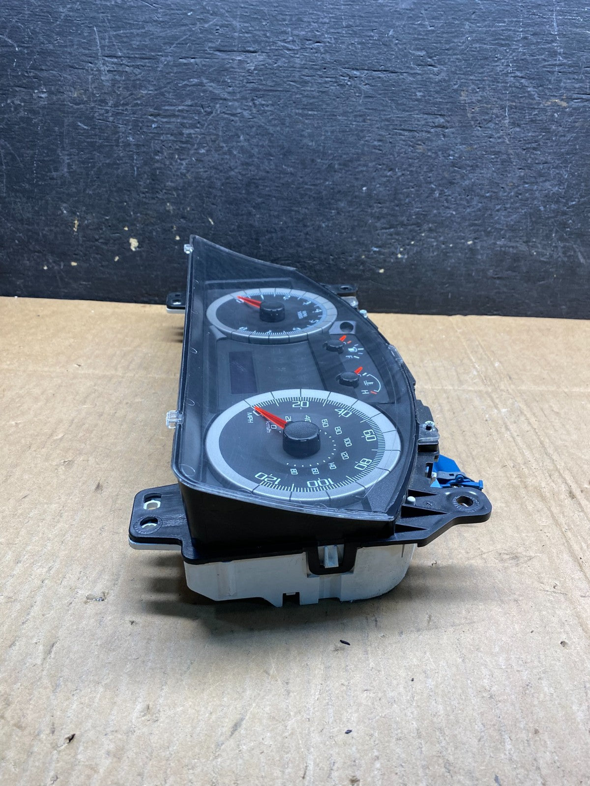 2008 to 2012 Ford Escape Speedometer Cluster Gauge AI9767 DW2