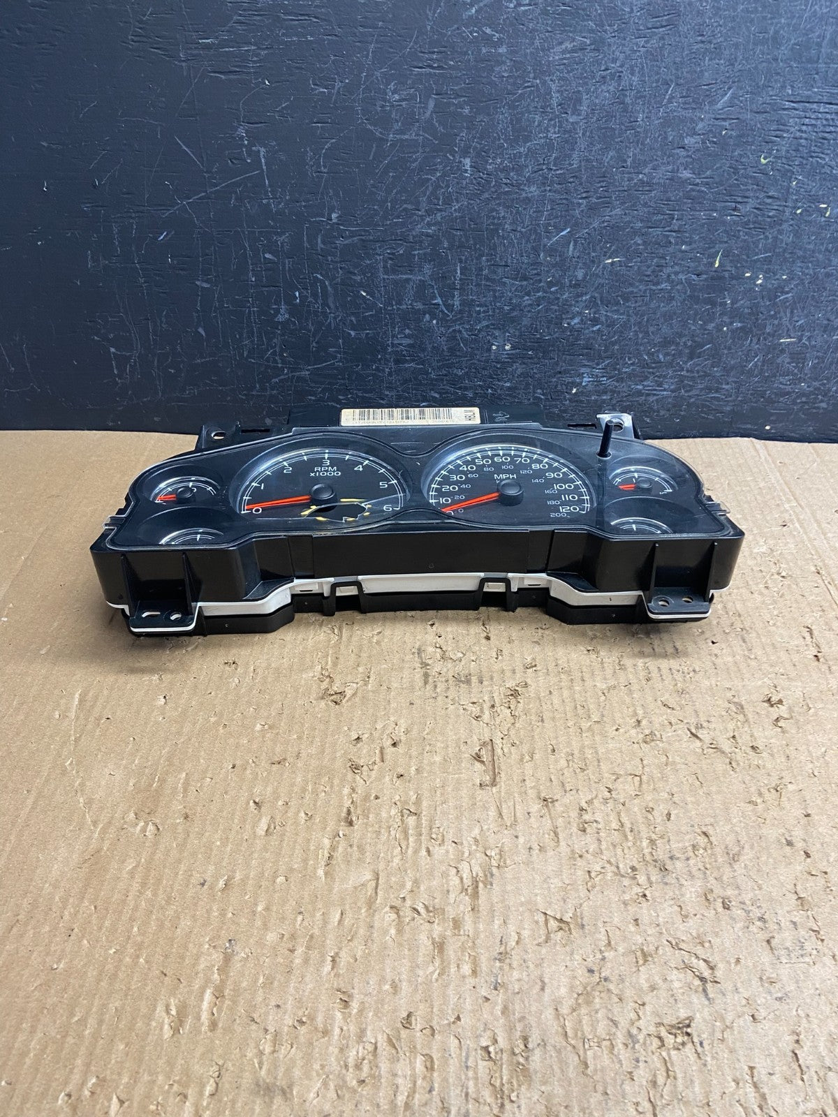 2007 to 2013 Chevrolet Silverado Suburban Cluster Gauge Speedometer AF1575 DG4