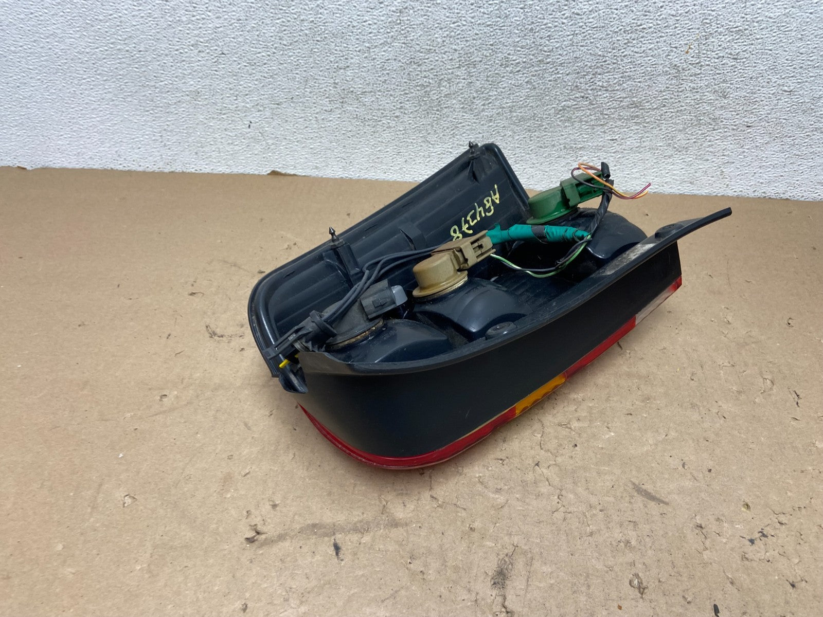 2001 to 2007 Ford Escape Left Driver Side Tail Light AG43784