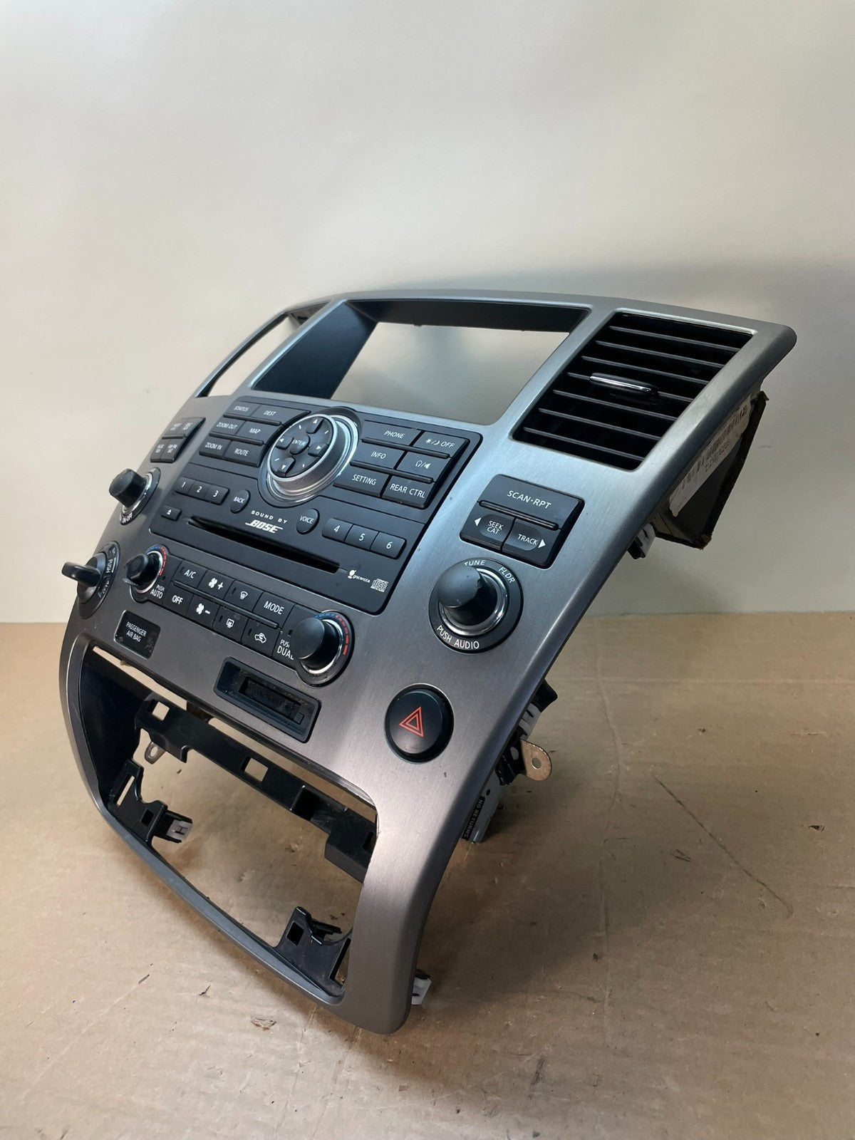 2008 to 2015 Nissan Armada Radio A/C Heat Temperature Climate Control ai0552`DG1