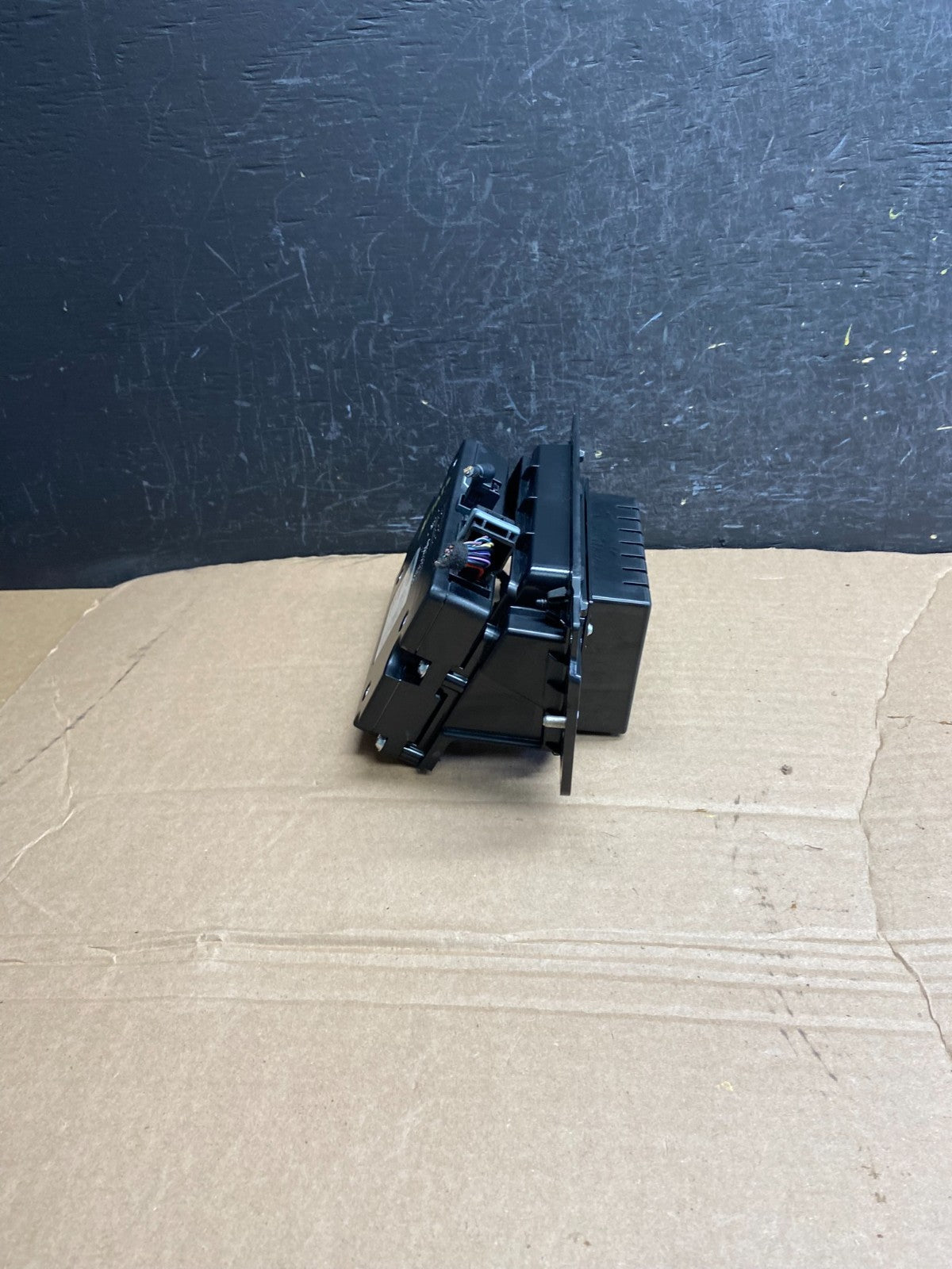 2013 to 2014 Ford Explorer Screen Communication Module DB5T-14B428-AC AF1816 DG1