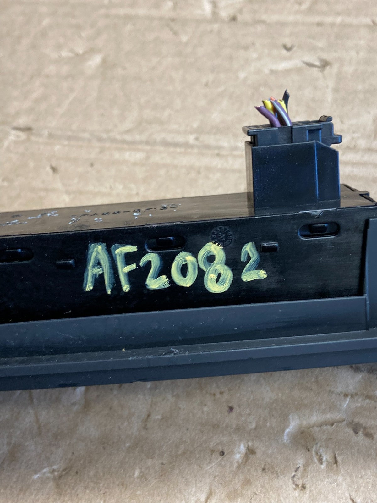 2007 - 2014 Chevrolet Tahoe Yukon Pedal Traction Control Switch AF2082 DW5