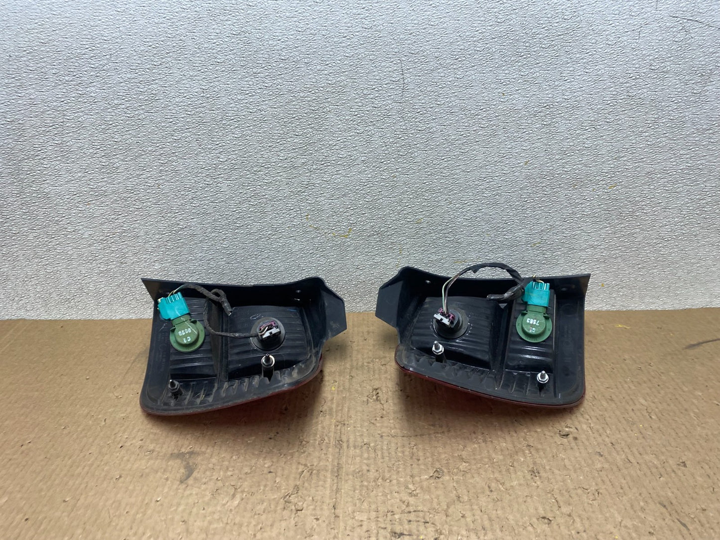 2009 2010 2011 Dodge Journey Left+Right Tail Lights Oem W5493 DW10