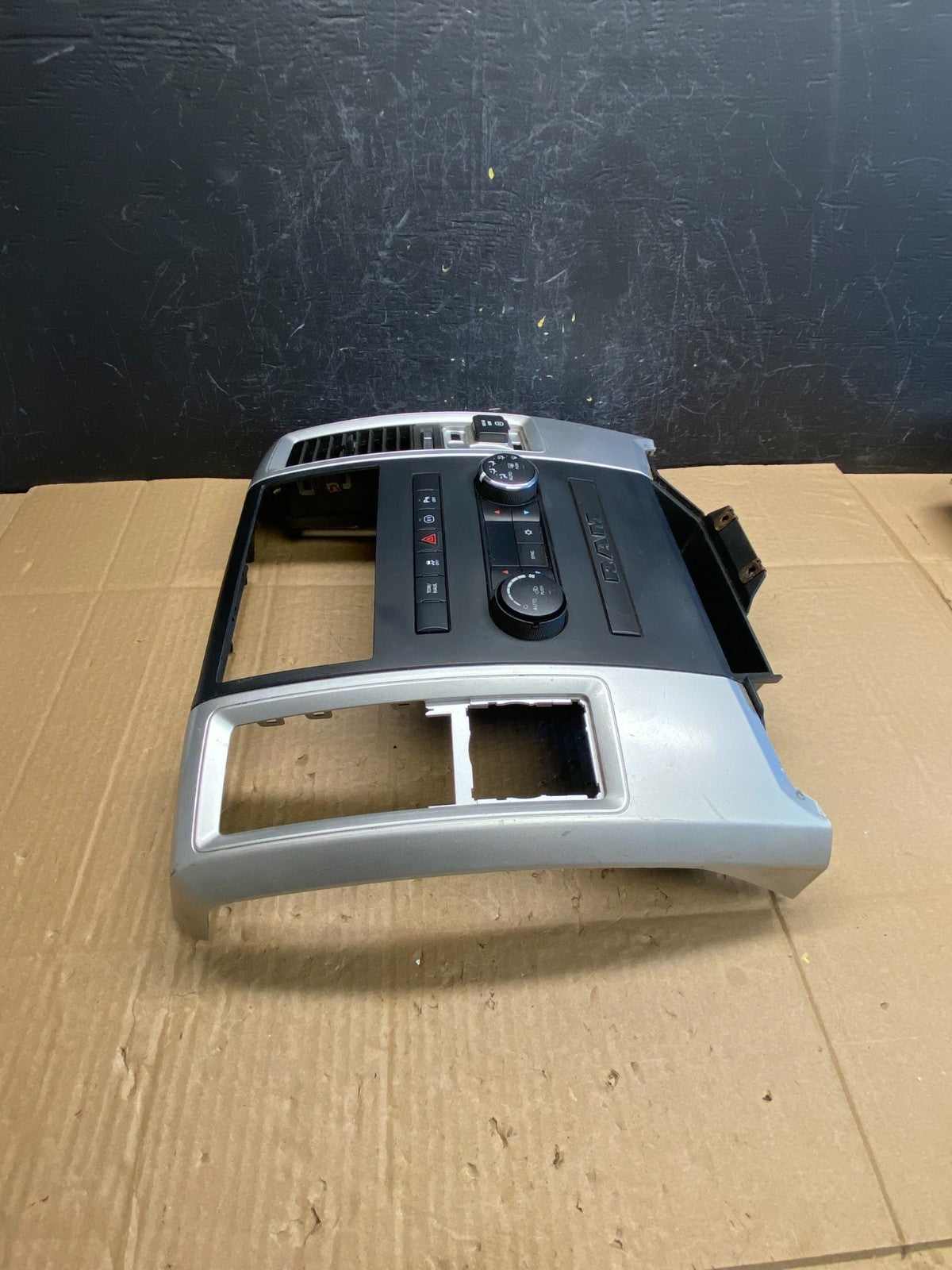 2009 to 2012 Dodge Ram 1500 Center Dash Radio Screen Climate Panel ac9404 DG2