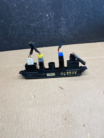 2006 - 2012 Kia Sedona Entourage Front Heated Seat Switch ESC OFF AC6250 DG3