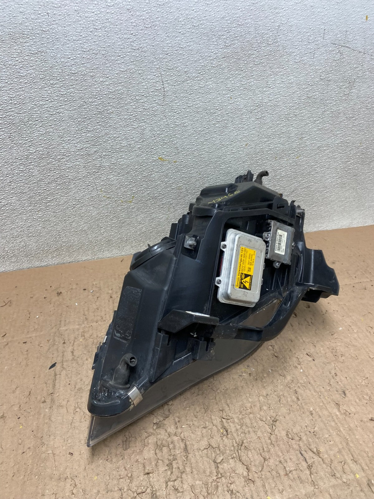 2004 to 2007 BMW 525i 5 Series Headlight Right Passenger Xenon AFS Y3468 DW3