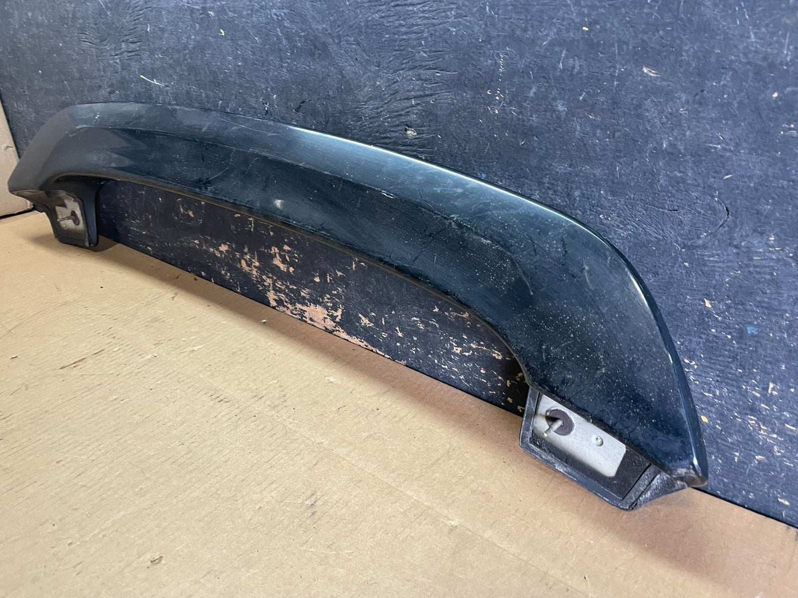 2001-2005 Toyota RAV4 Rear Upper Liftgate Spoiler Hatch 3RD Brake Light Z825210