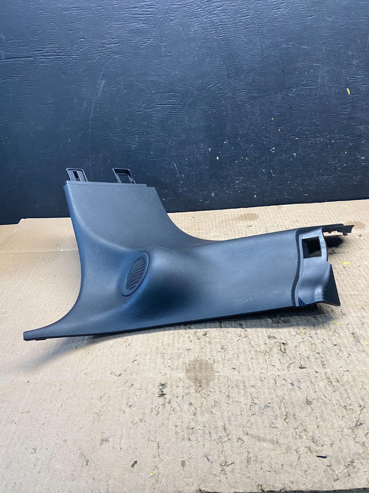 2016-2019 Jeep Grand Cherokee Rear Right Quarter Pilar Cover Trim Panel N0501 DG1