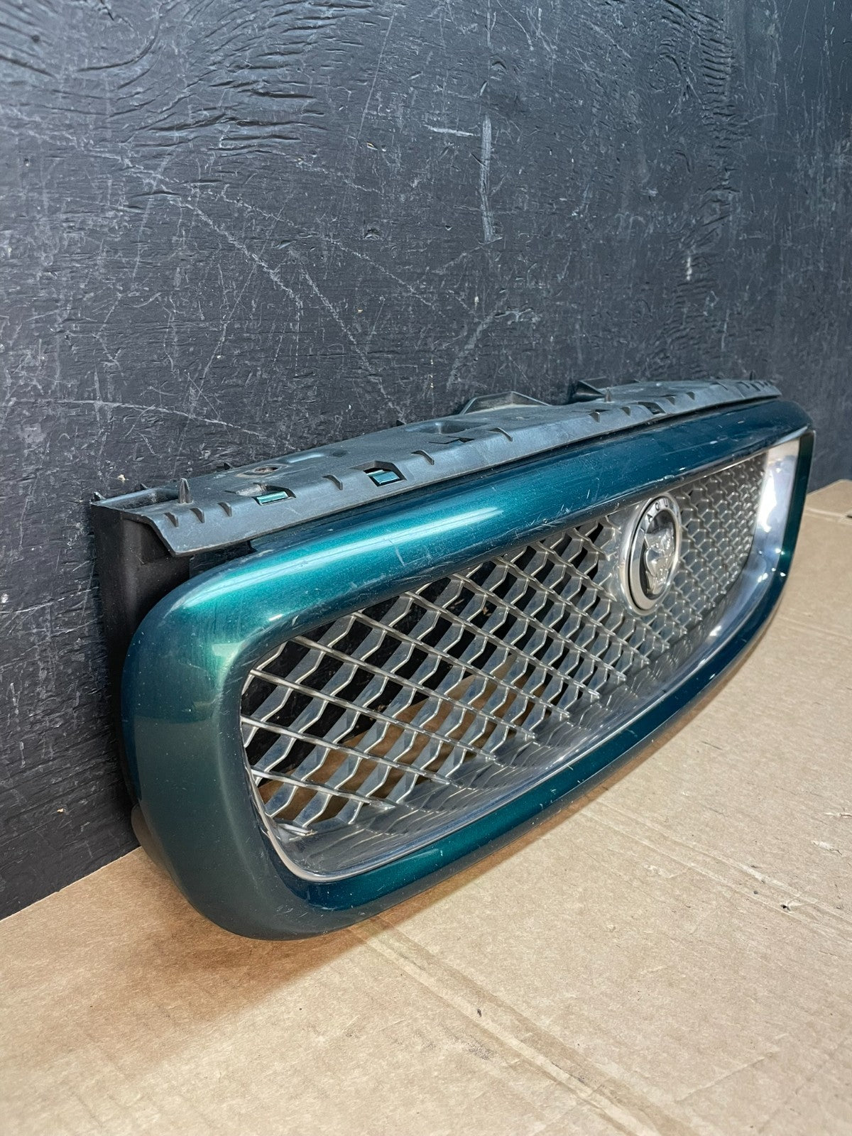 2007 to 2008 Jaguar X-type Front Grill Grille AE84482