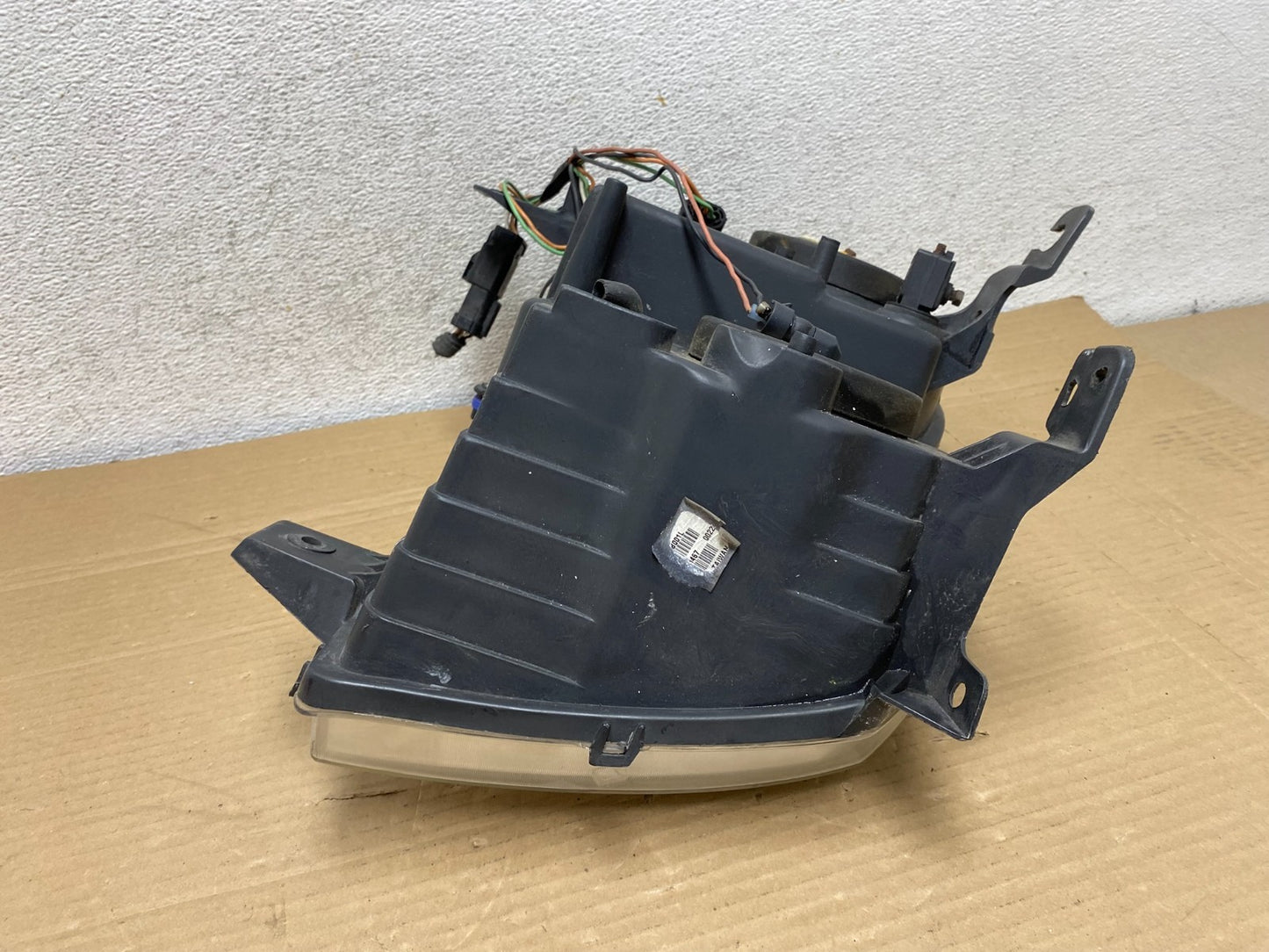 2005-2007 Jeep Grand Cherokee Left Driver LH Halogen Headlight AG8923 DW6