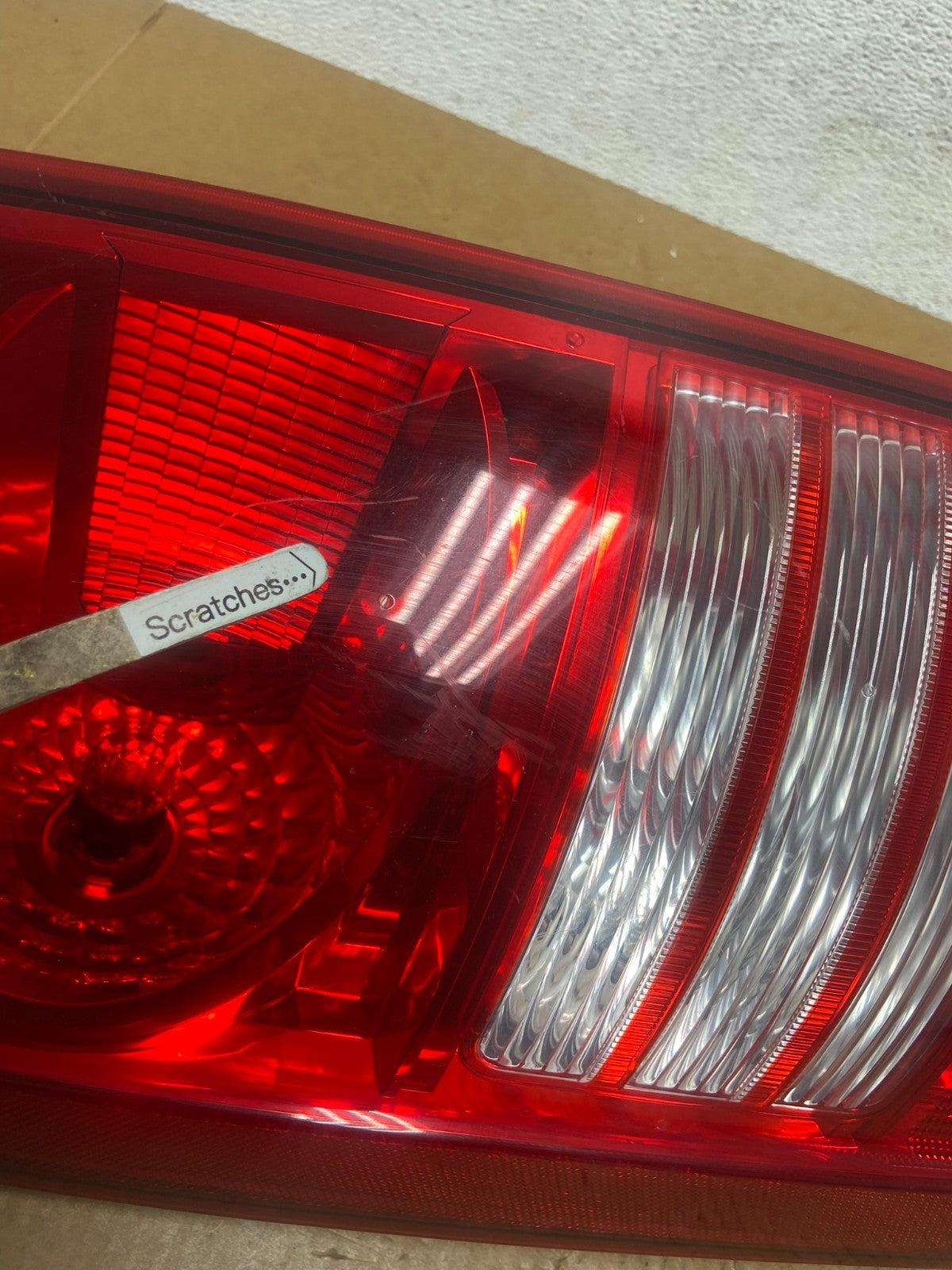 2008-2010 Chrysler Town and Country Left Driver Tail Light AE0538 LK3