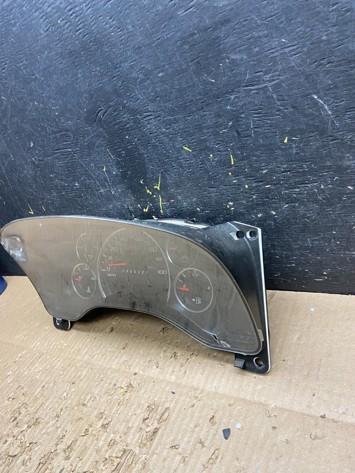 2008 2009 2010 Chevrolet Express Speedometer Cluster Gauge v7758 DG3