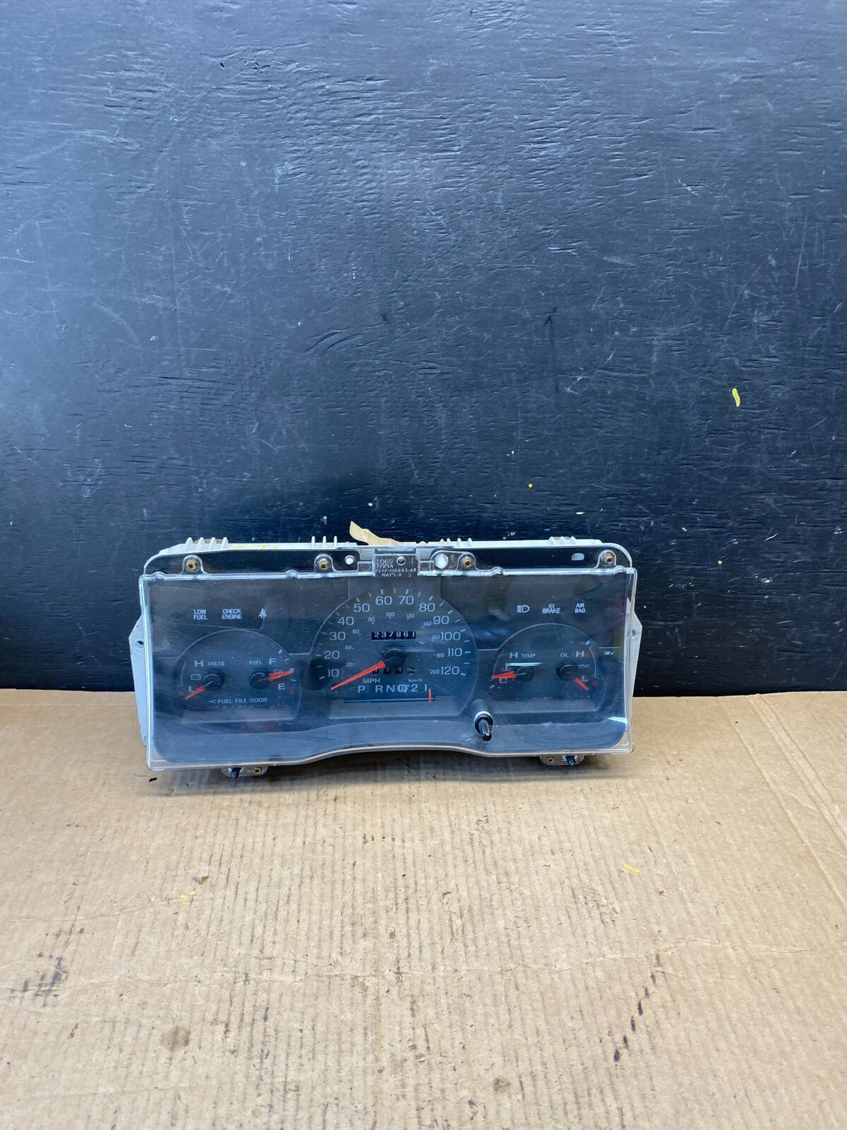 1998 to 2005 Mercury Grand Marquis Speedometer Cluster Gauge M4435 DG0