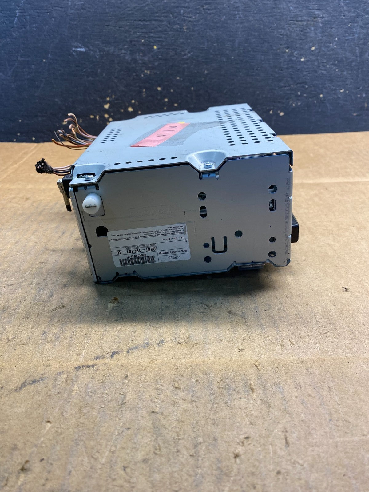 2014 2015 Ford Fiesta AM/FM Radio Reciever ab3830 DG2