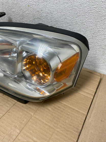 2006 to 2007 Saturn Vue Headlight Left Driver LH Side Halogen AG9091 DW1