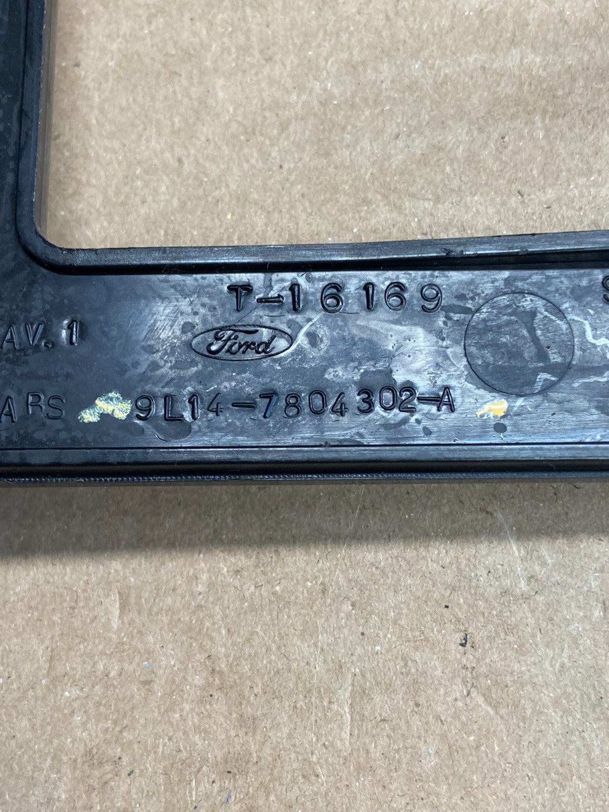 2007 - 2014 Ford Expedition Temperature Climate Control w/ Radio Bezel AG5078 DG4