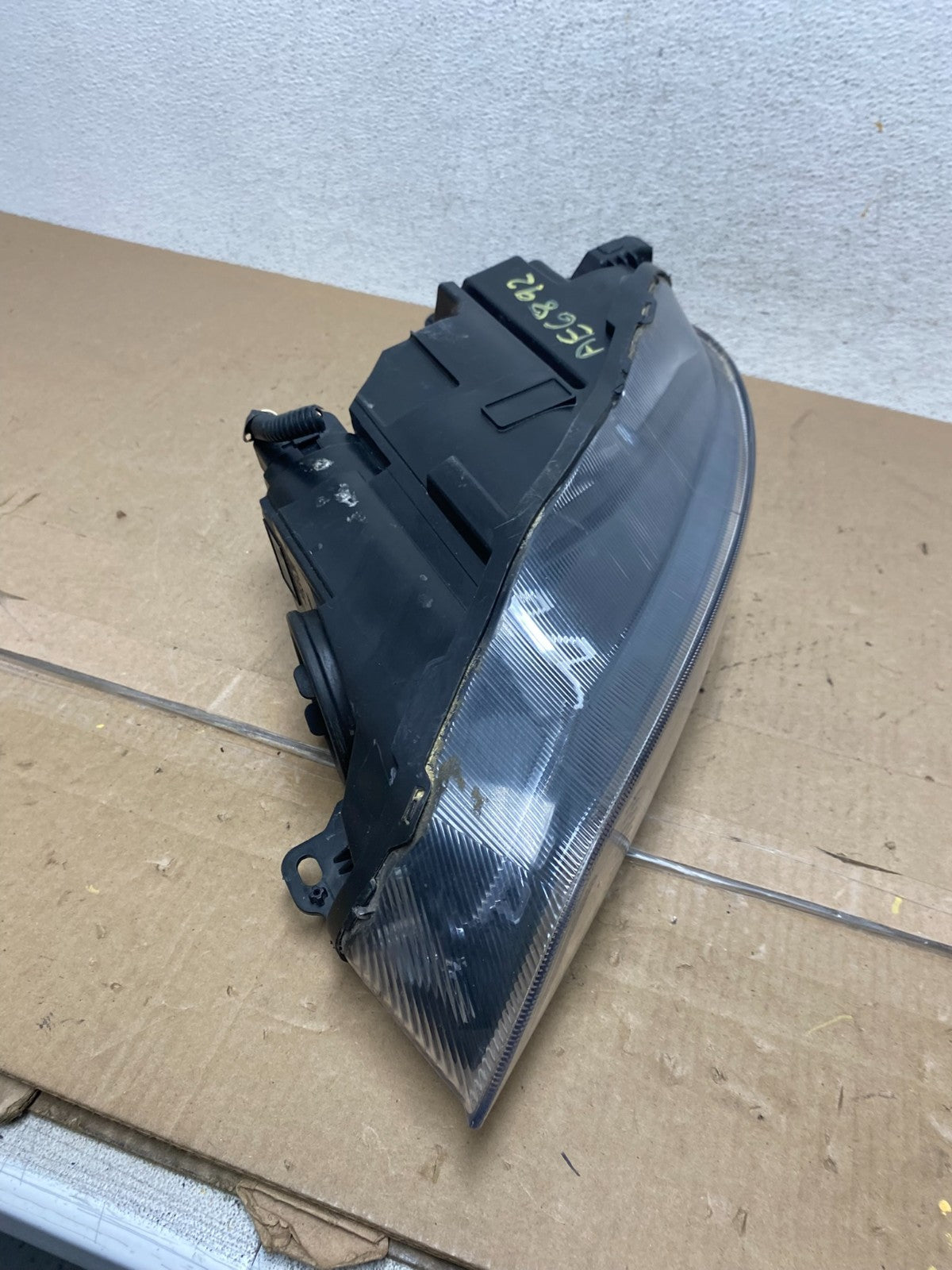 2015 to 2018 Ford Focus Right Passenger RH Side Black Headlight ae6892 DG7