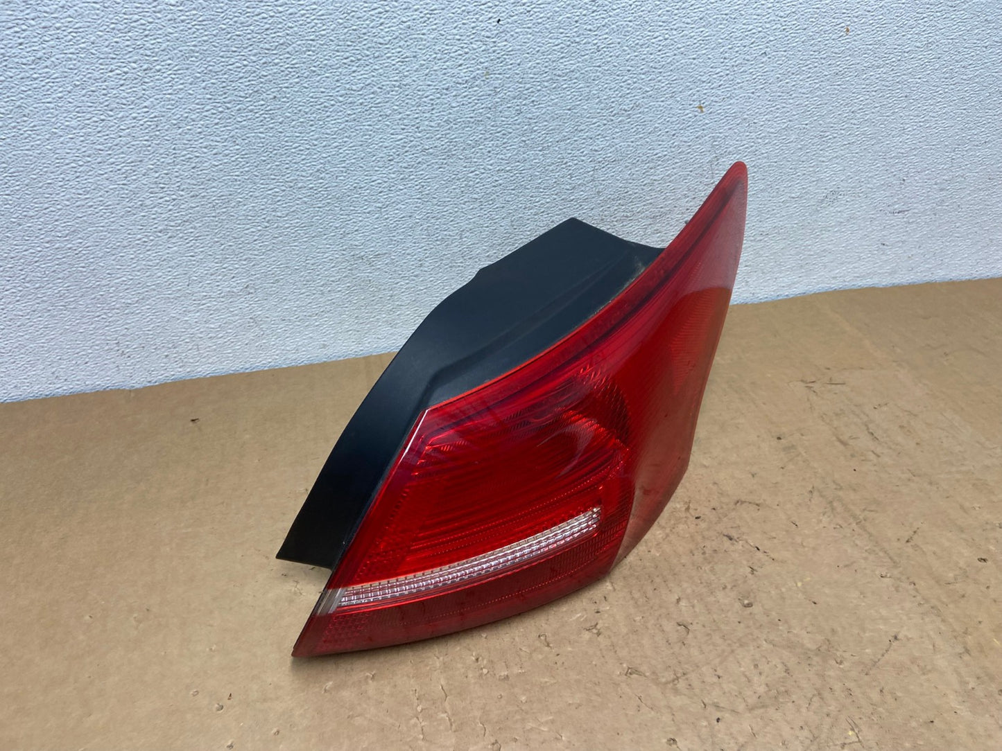 2015-2018 Ford Focus Sedan Halogen Tail Light Right Side Passenger AD1344 LK2