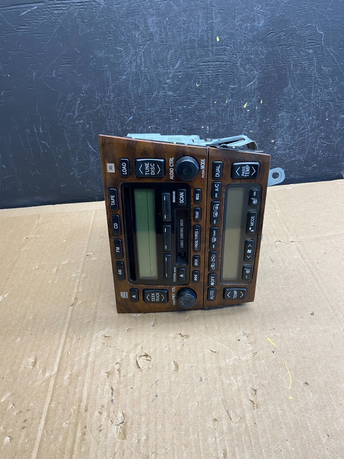 2000-2004 Toyota Avalon Radio Stereo 6 CD Tape Player Climate Control AD2166 DG1