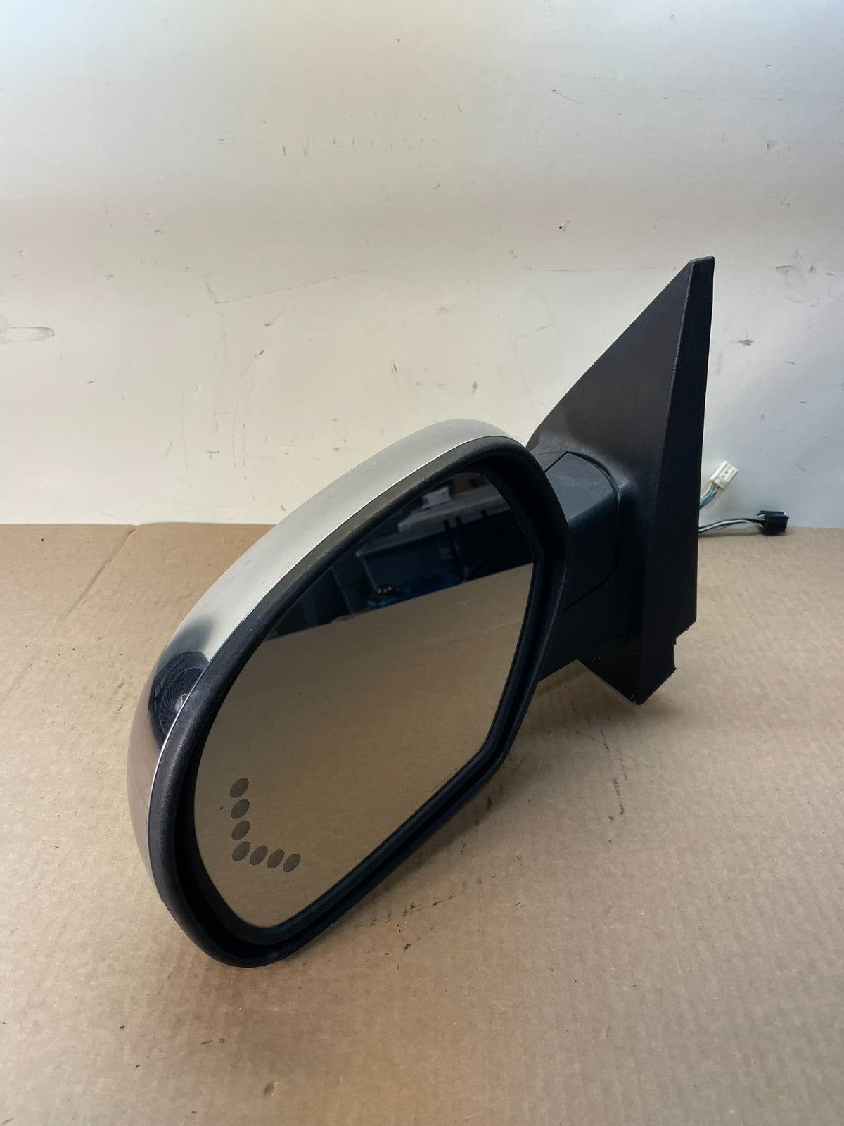 2007 to 2013 Chevrolet Tahoe Silverado Suburban Left Driver Mirror AG2770 MS2