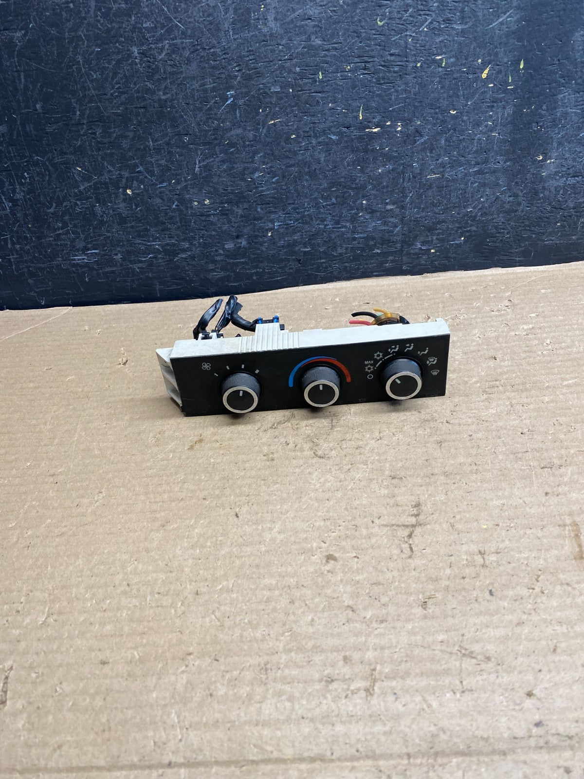 2008-2010 Chevrolet Express 1500 2500 3500 Climate Control Panel ah3866 DG0
