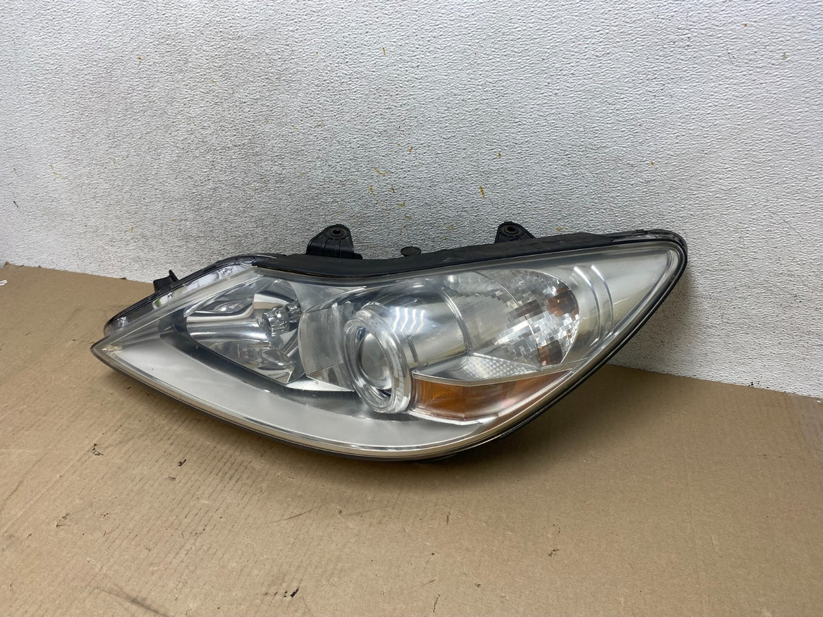 2009 - 2011 Hyundai Genesis Left Driver LH Halogen Headlight AH6728 DW2